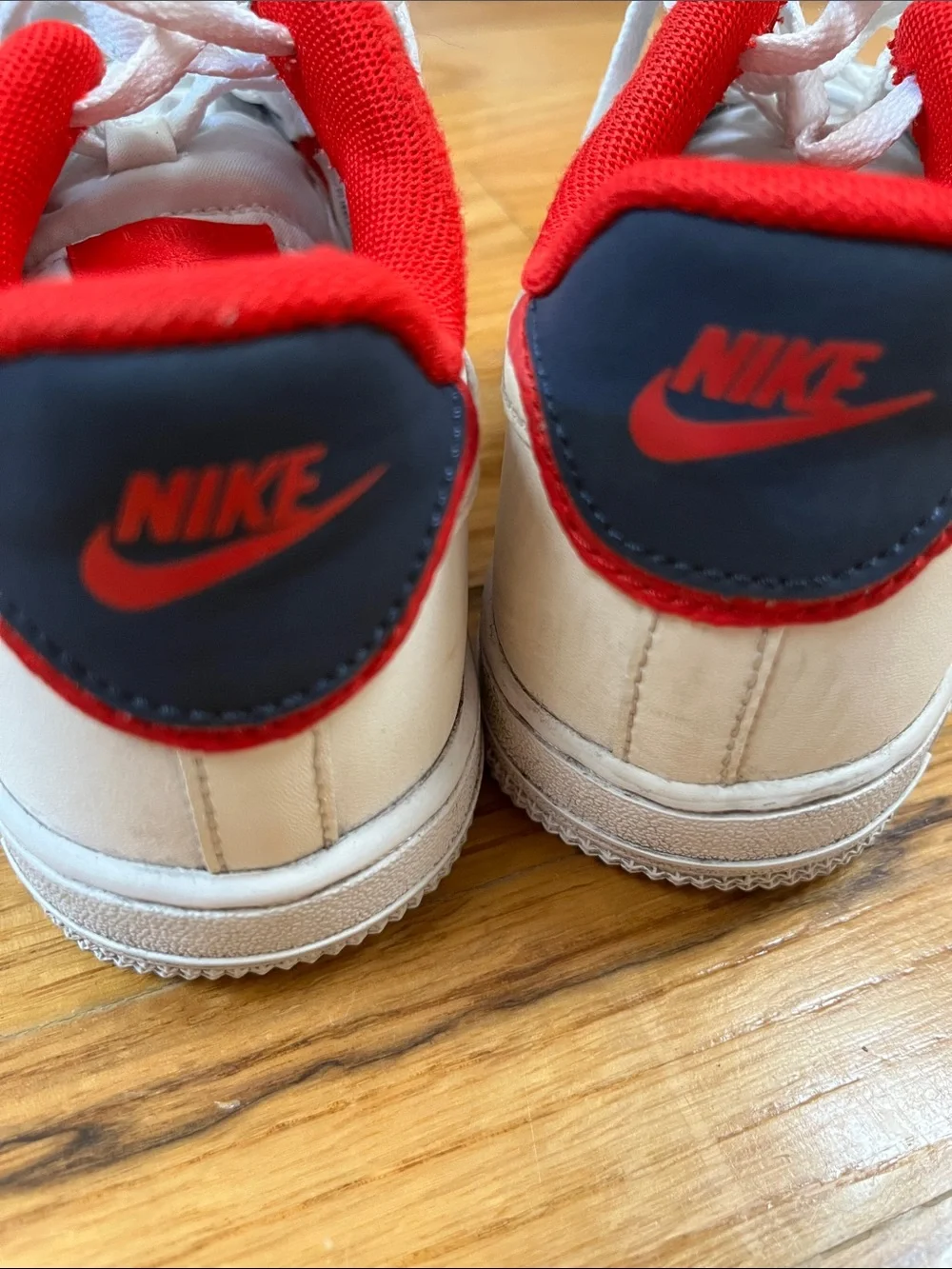Nike Kids White, Navy & Red Low-Top Sneakers
